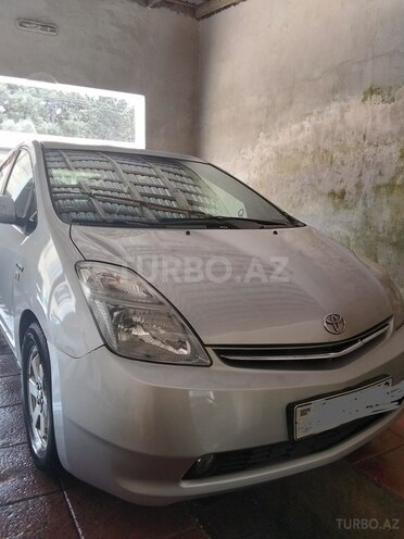 Toyota Prius-5