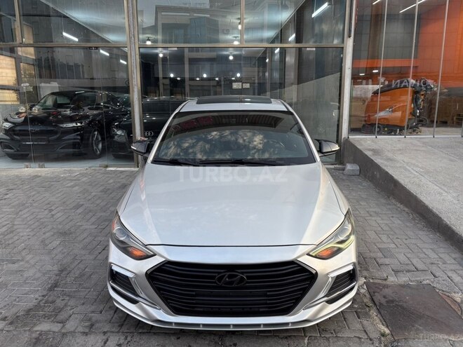 Hyundai Elantra-2