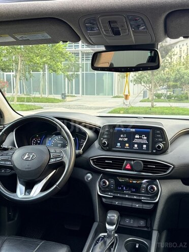 Hyundai Santa Fe-13