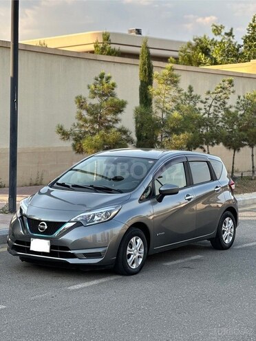 Nissan Note-2