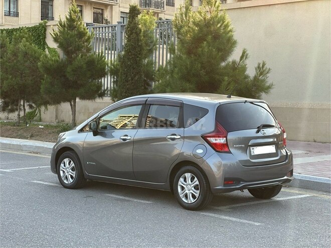 Nissan Note-7