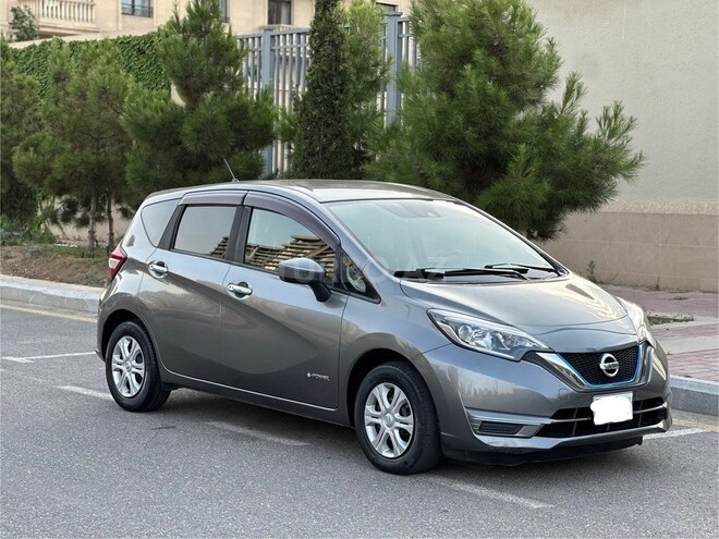Nissan Note-5