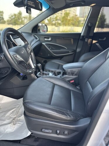 Hyundai Santa Fe-16