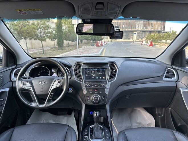 Hyundai Santa Fe-13