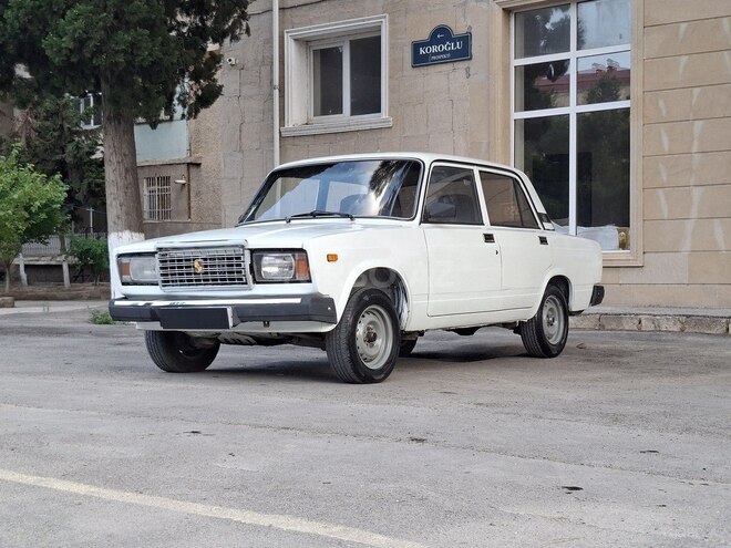LADA (VAZ) 2107-2