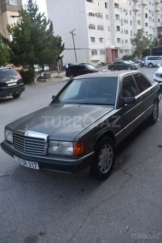 Mercedes 190-5