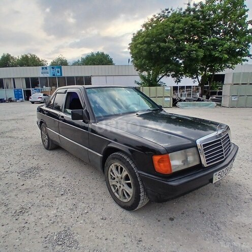 Mercedes 190-4