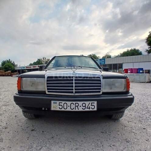 Mercedes 190-1