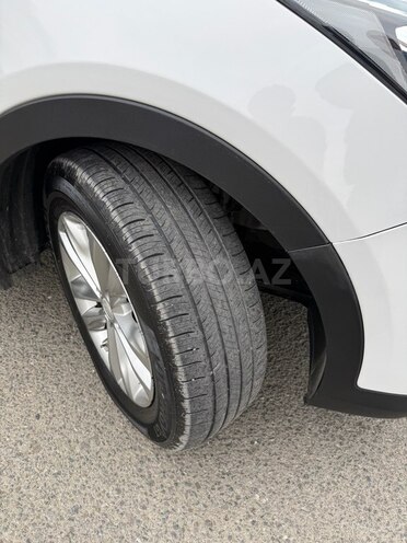 Hyundai Santa Fe-21