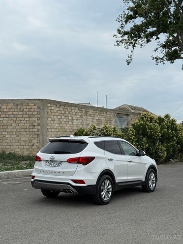 Hyundai Santa Fe-4