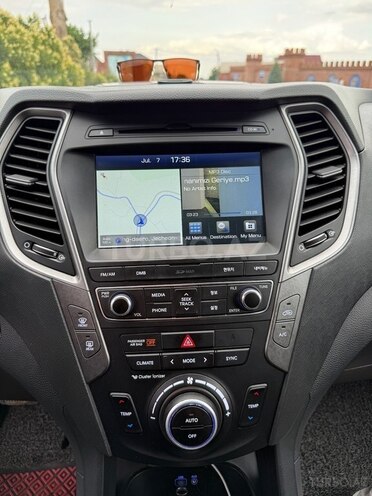 Hyundai Santa Fe-14