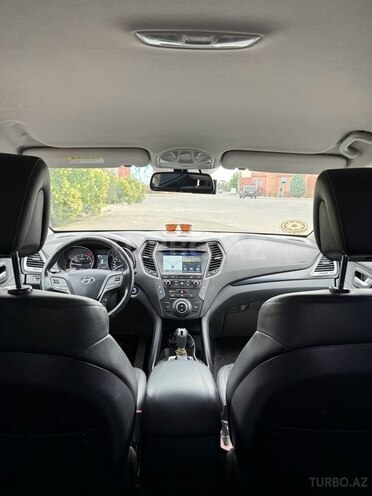 Hyundai Santa Fe-10