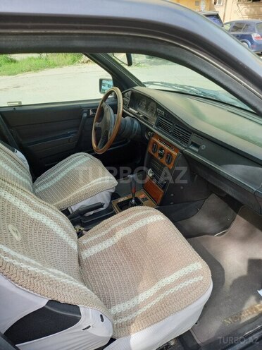 Mercedes 190-3