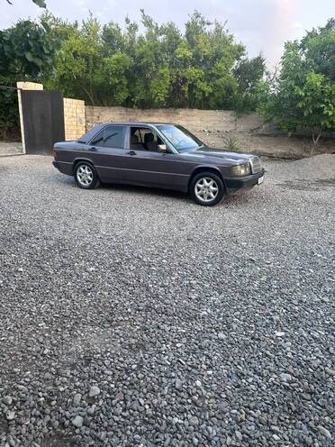 Mercedes 190-3