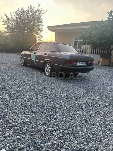 Mercedes 190-7