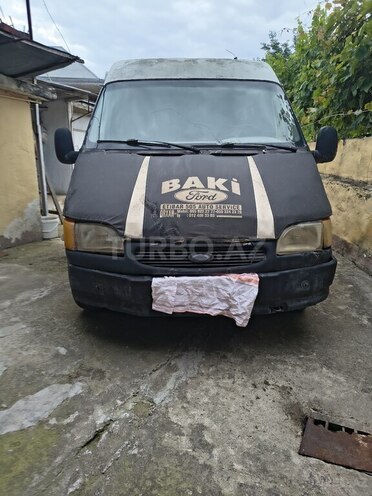 Ford Transit-1