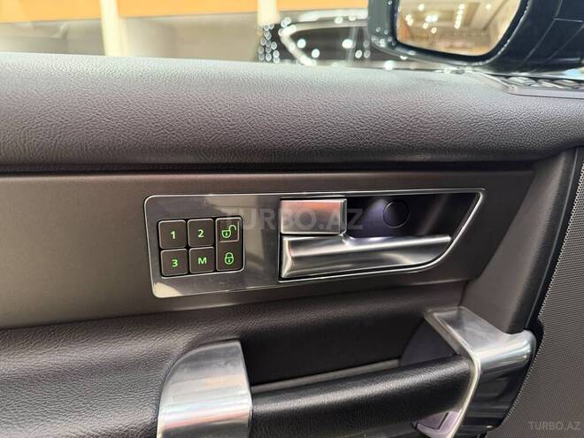 Land Rover Discovery-16