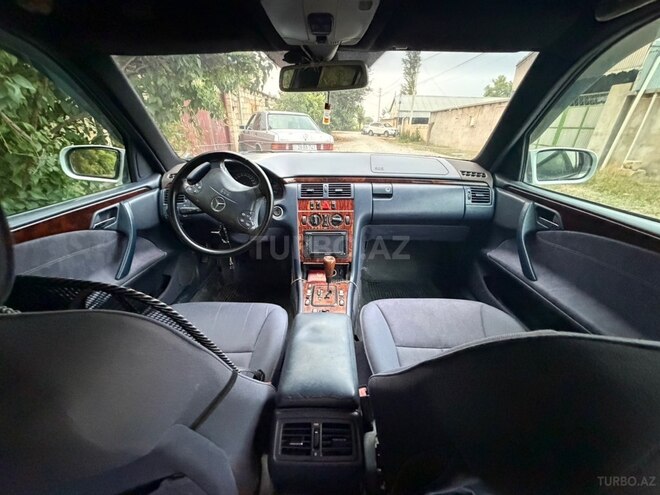 Mercedes E 220-15