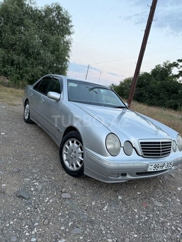 Mercedes E 220-7