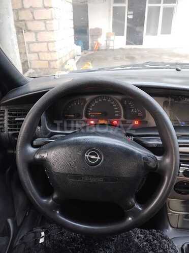 Opel Vectra-2