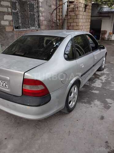 Opel Vectra-12