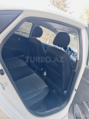 Hyundai Accent-8
