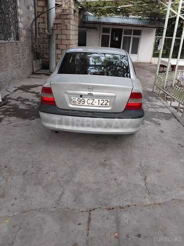 Opel Vectra-11