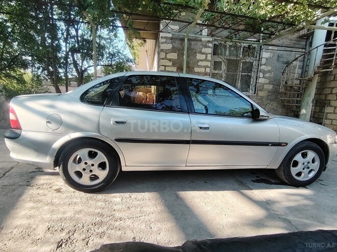 Opel Vectra-7