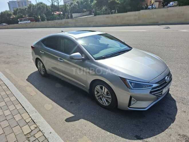 Hyundai Elantra-6