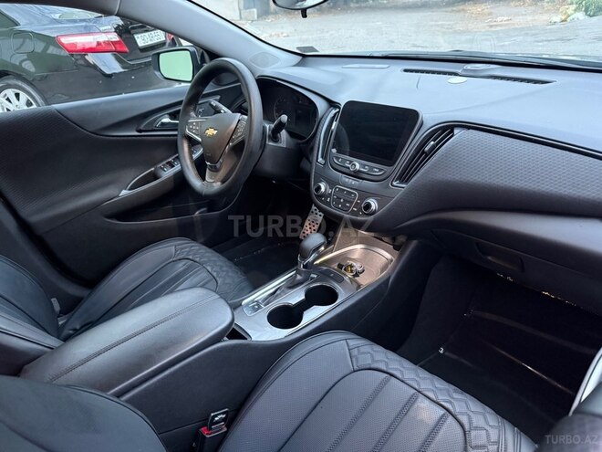 Chevrolet Malibu-12