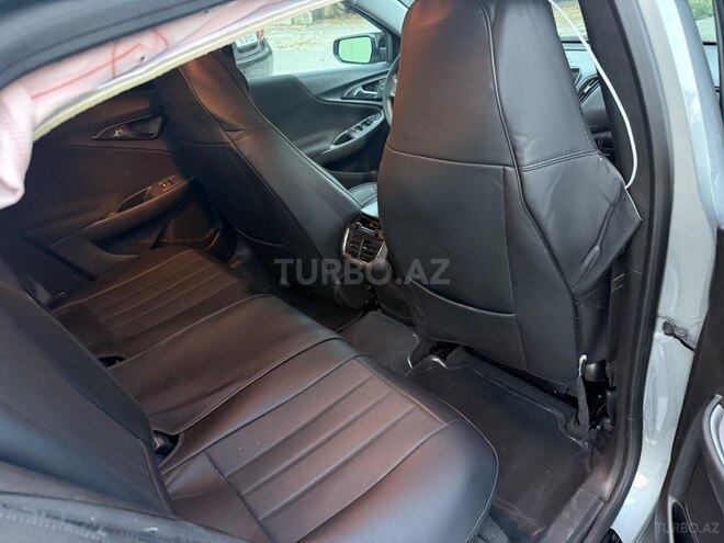 Chevrolet Malibu-13