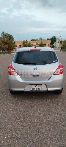 Nissan Tiida-8