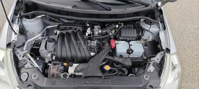 Nissan Tiida-19
