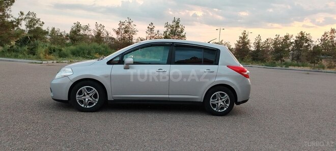 Nissan Tiida-4