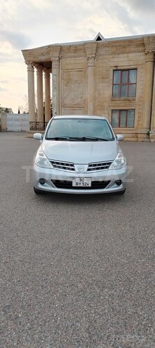 Nissan Tiida-1