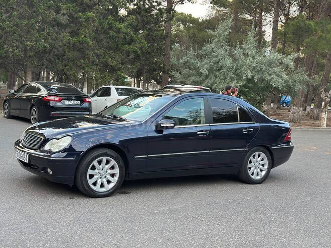 Mercedes C 240-11