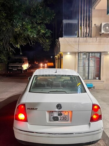 Volkswagen Passat-2