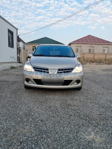 Nissan Tiida-1