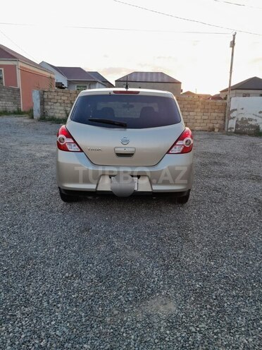 Nissan Tiida-3