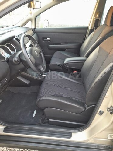 Nissan Tiida-8