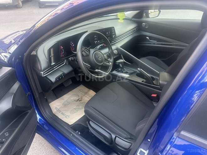 Hyundai Elantra-7