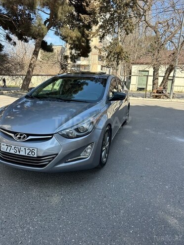 Hyundai Elantra-3