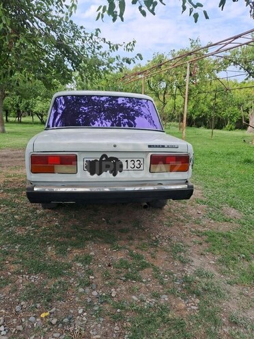 LADA (VAZ) 2107-2