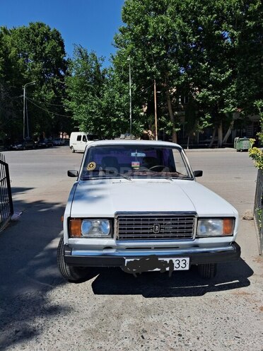 LADA (VAZ) 2107-1