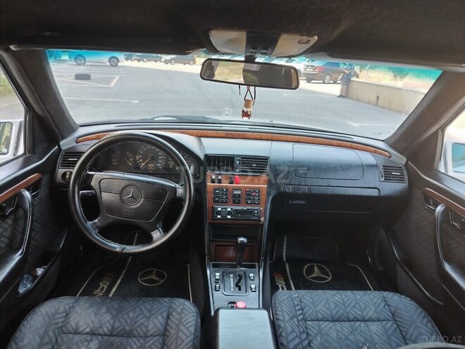 Mercedes C 200-9