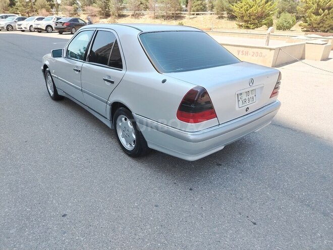 Mercedes C 200-7