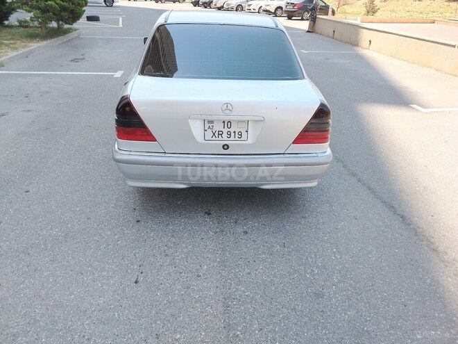 Mercedes C 200-8