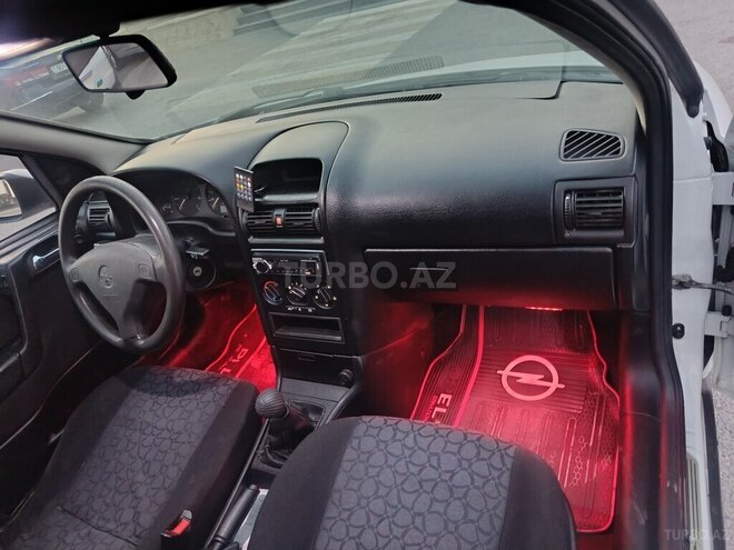 Opel Astra-9
