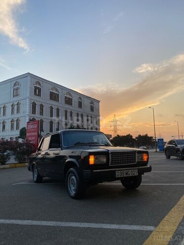 LADA (VAZ) 2107-1