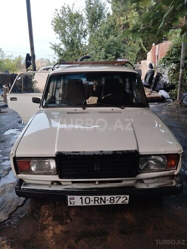 LADA (VAZ) 2107-1